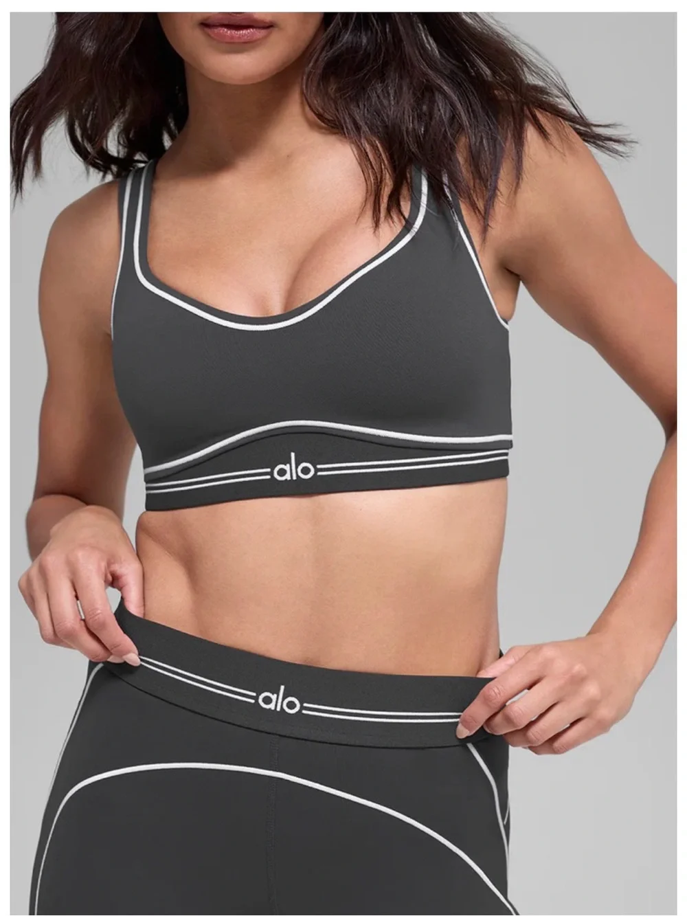 New Alo Yoga Heartthrob Airbrush Sports Bra Medium Athleisure Soft Comfortable